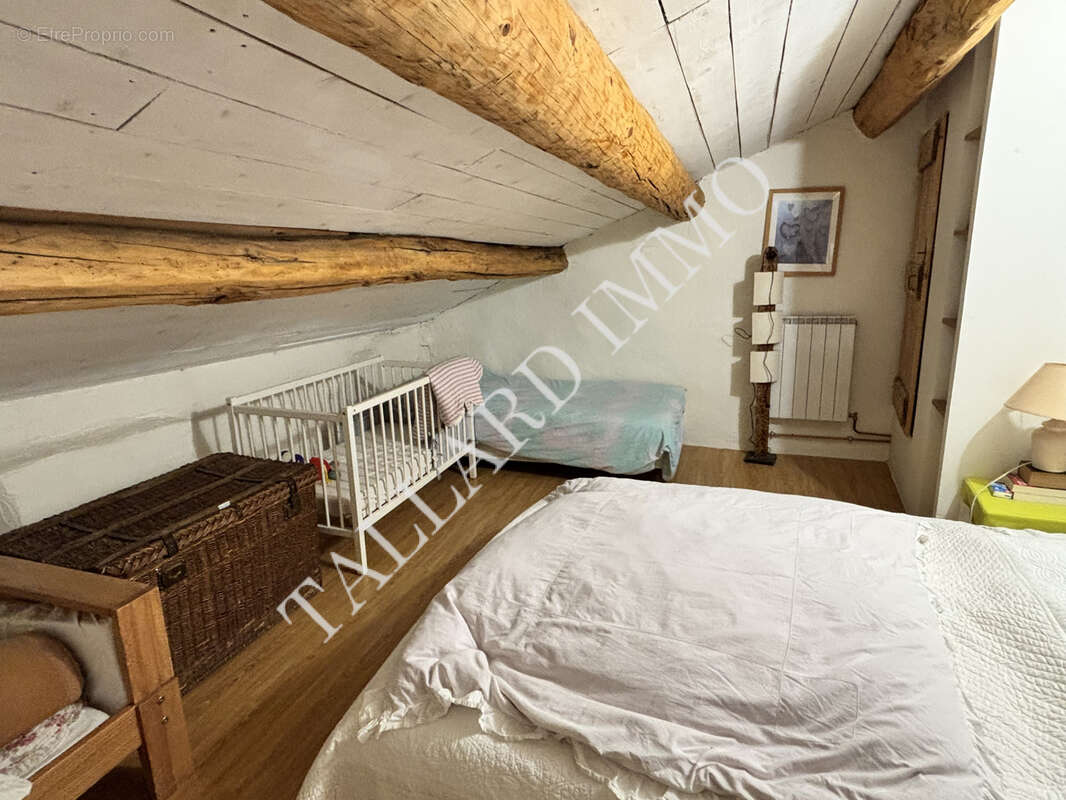 Venterol, maison 163 m2 + grages, caves et jardin. - photo 27
