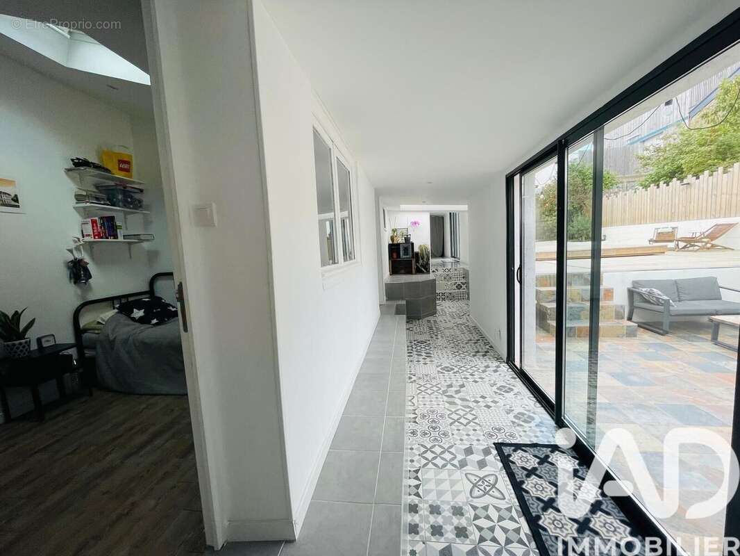 Appartement 278 m² à La Rochelle  - photo 8