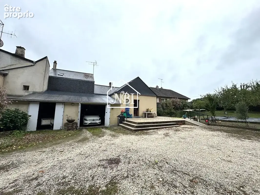 À VENDRE Propriété 5 pièces sur terrain 1300 m2 LAVAL CENTRE - photo 11