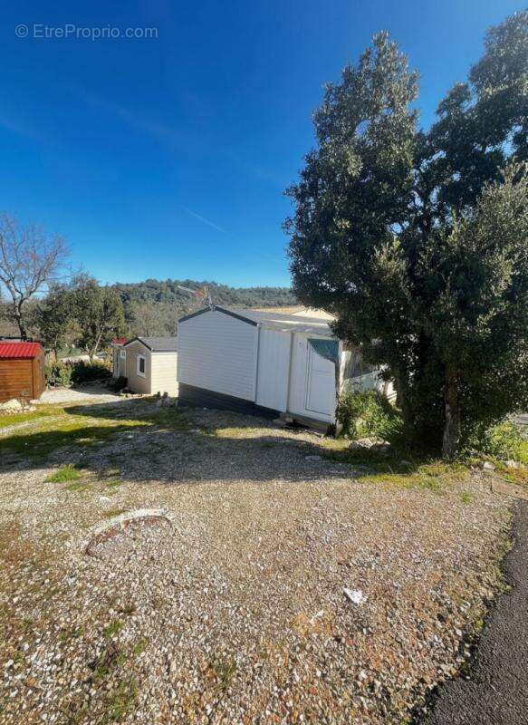 Terrain de Loisir avec Mobile-Home - photo 3