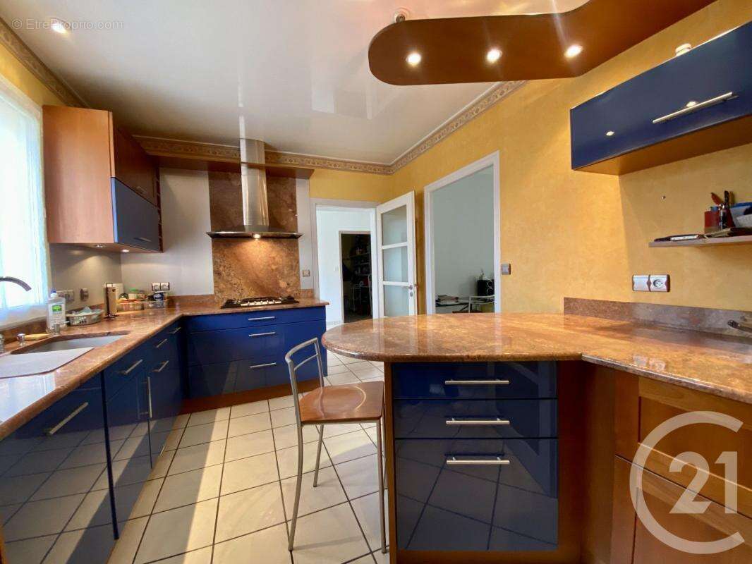 Maison à SAINT-JUNIEN