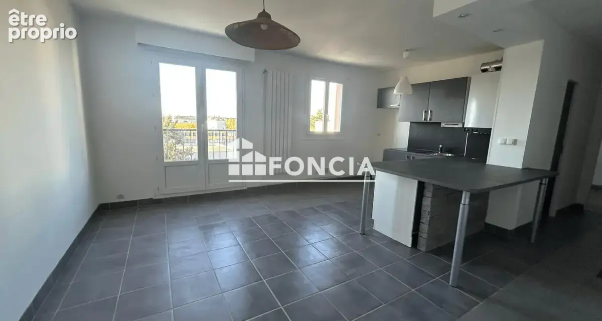 Appartement deux pieces dernier etage - photo 2