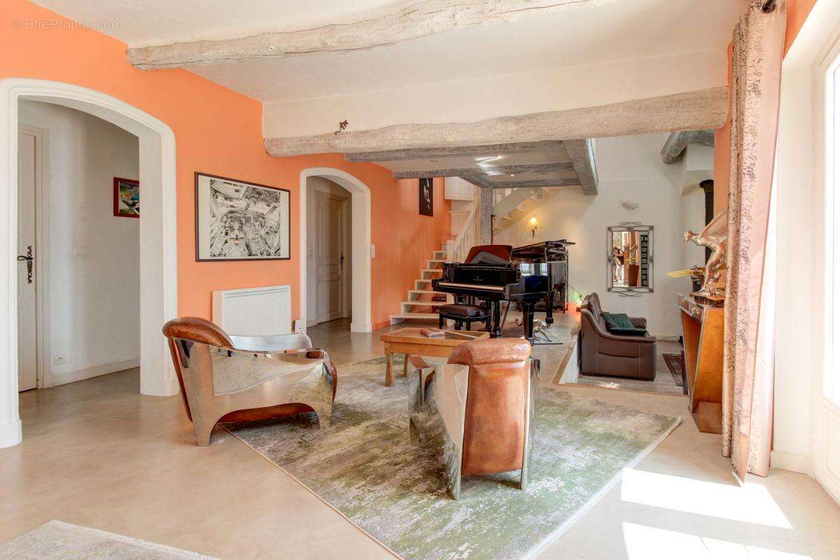 Maison à GATTIERES
