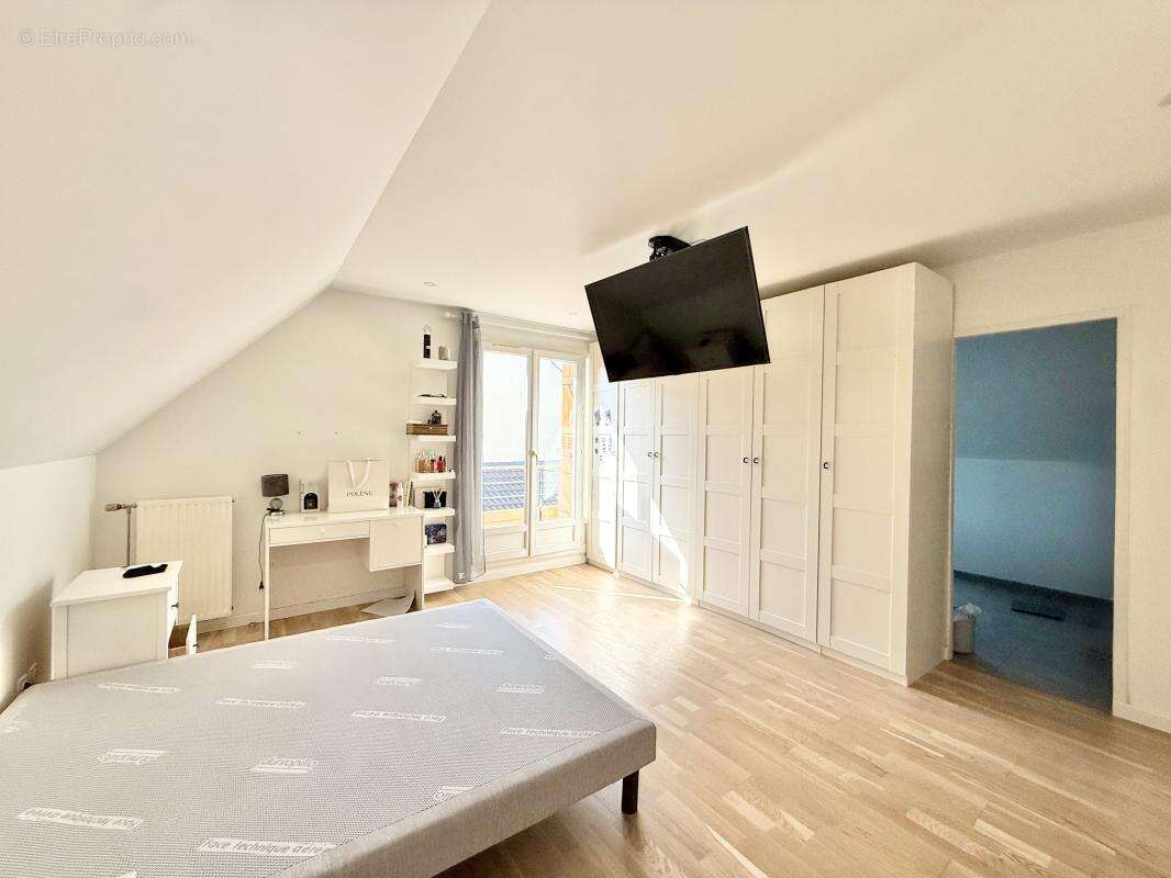 Maison 150 m² à Courdimanche  - photo 16