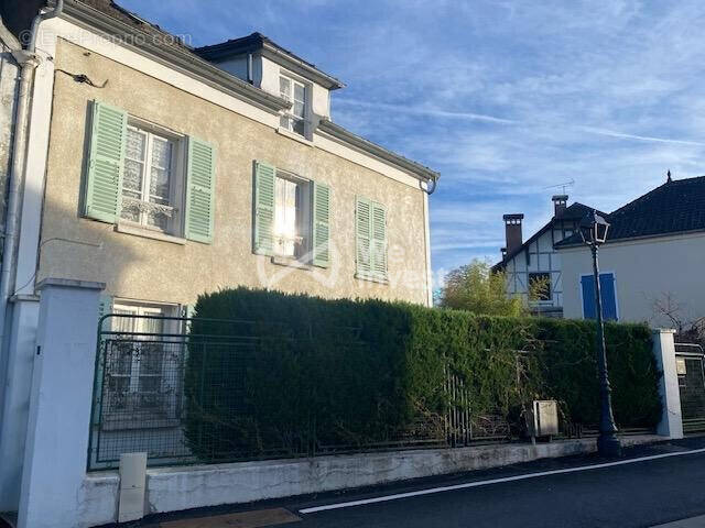 Maison à MENNECY