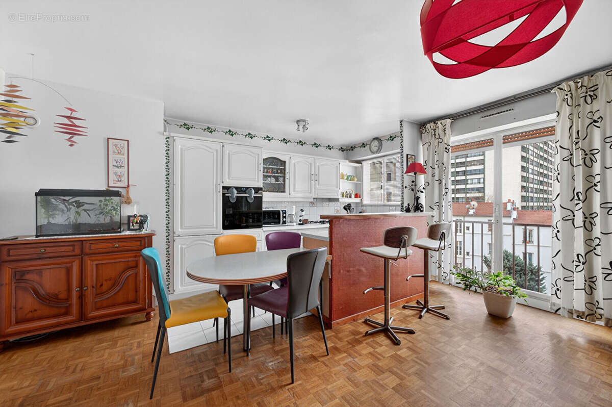 Appartement à PARIS-20E