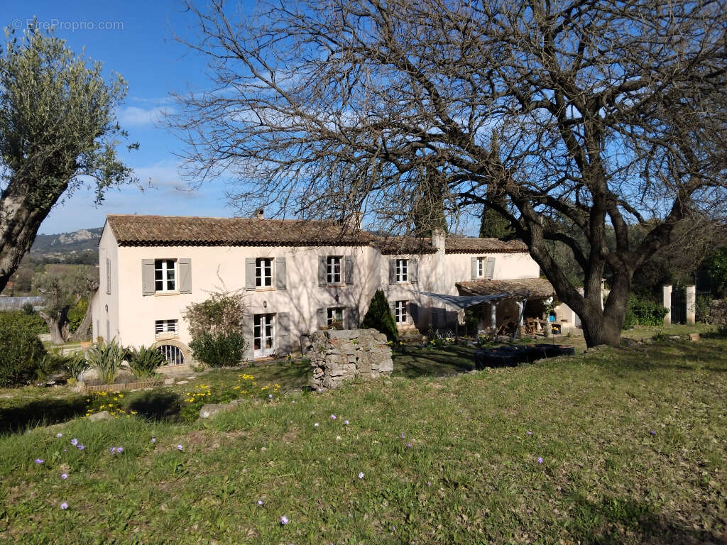 Maison à HYERES