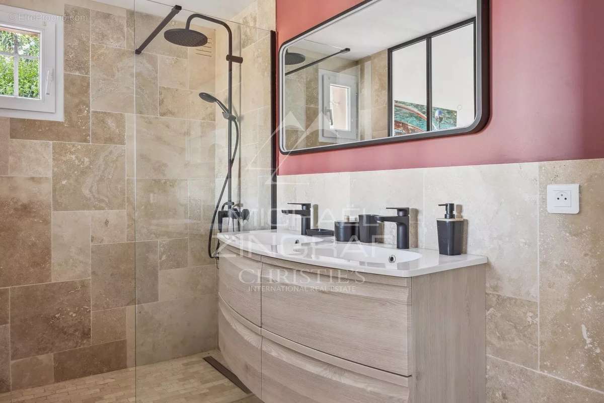 Maison à SAINT-RAPHAEL