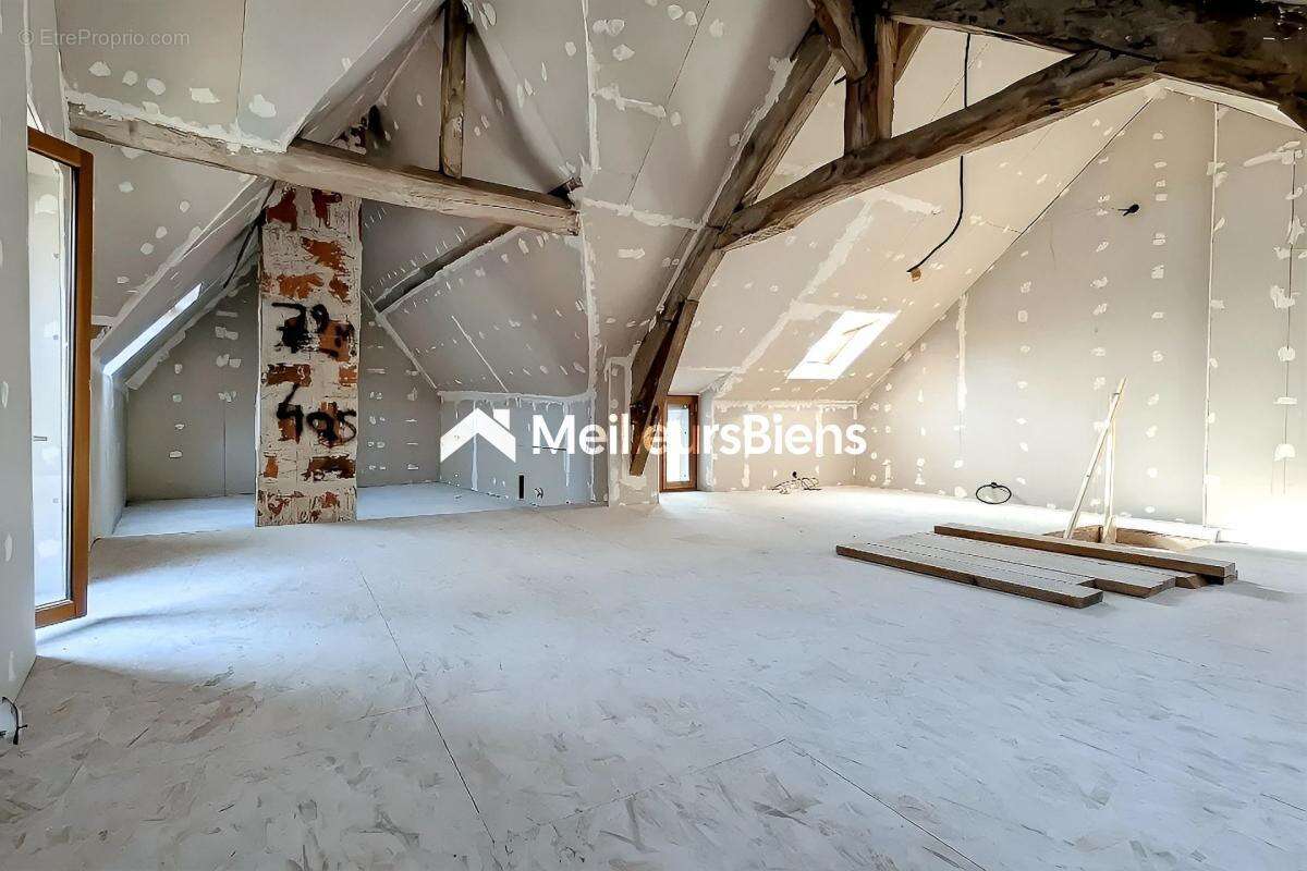 Maison à OINVILLE-SUR-MONTCIENT