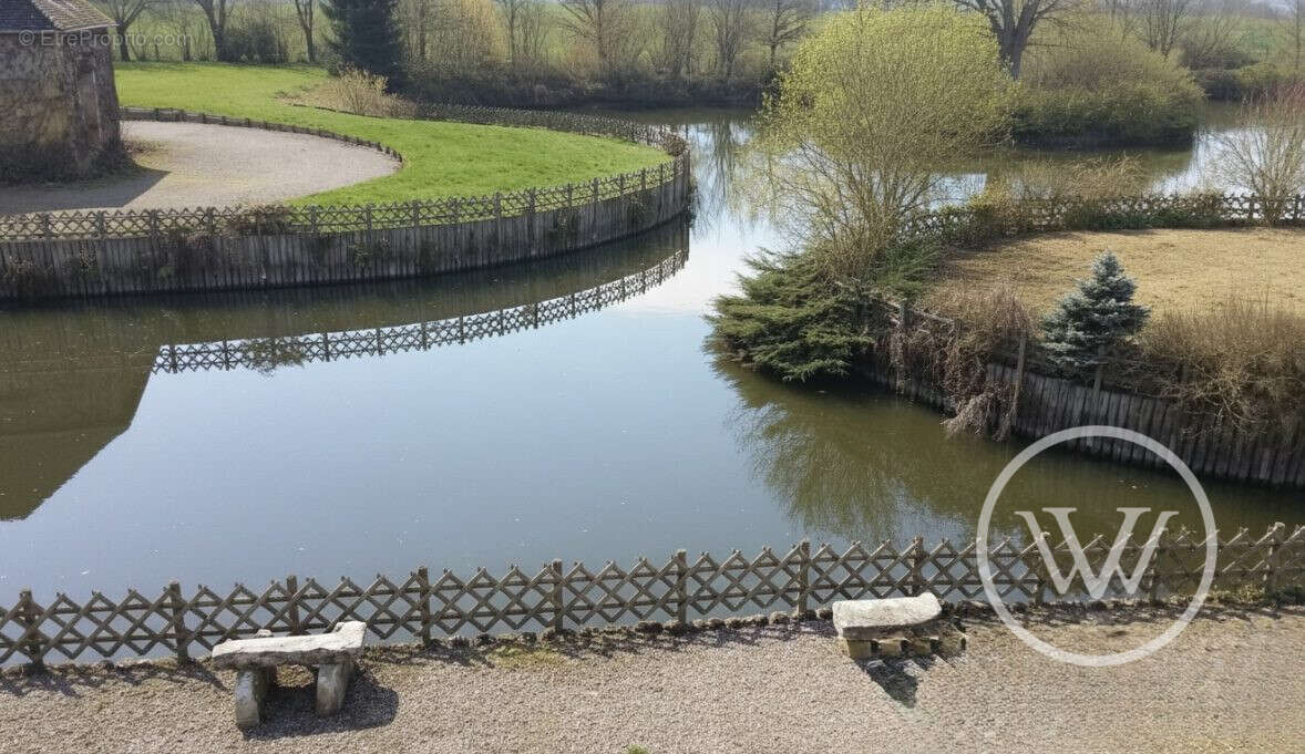 Maison à CONGE-SUR-ORNE