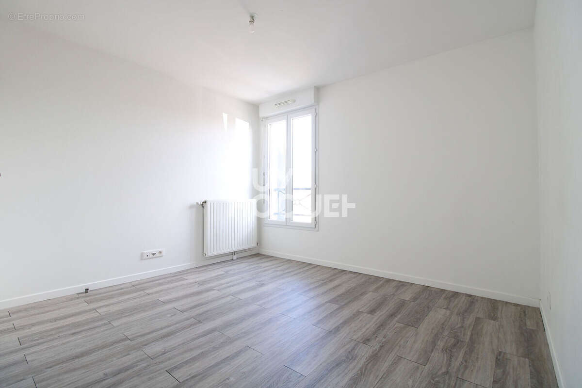 Appartement à BRIE-COMTE-ROBERT