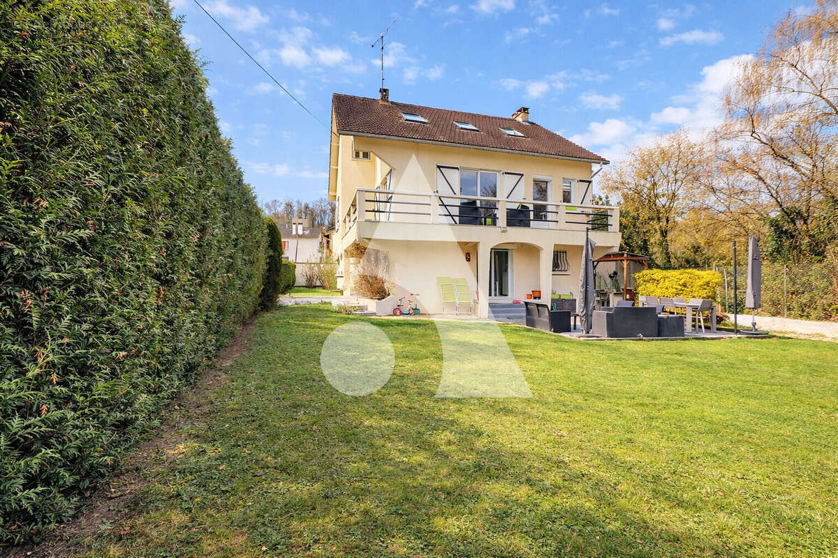 Maison à AUVERS-SUR-OISE