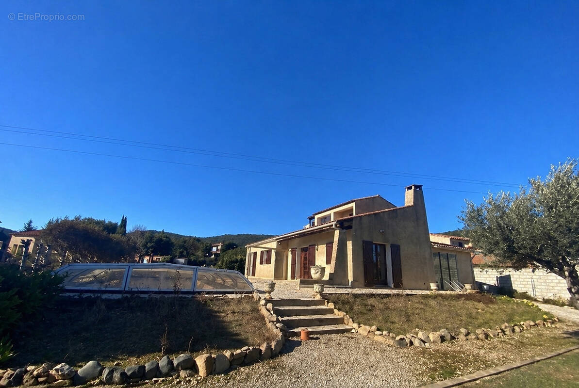 Maison à PUGET-VILLE