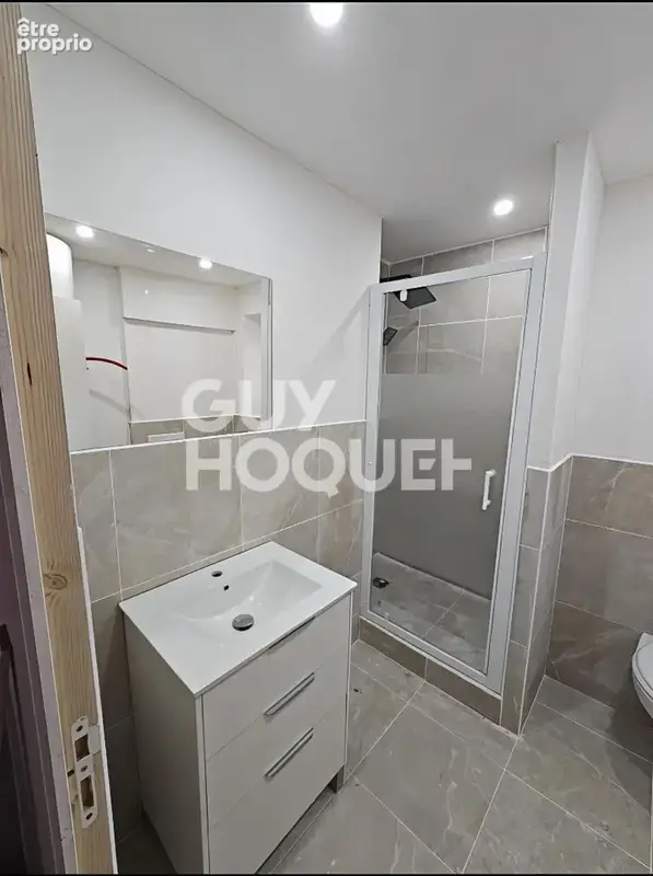 Givors canal  t3 rénové vendu loué / 9,60 % de rentabilité brute - photo 3