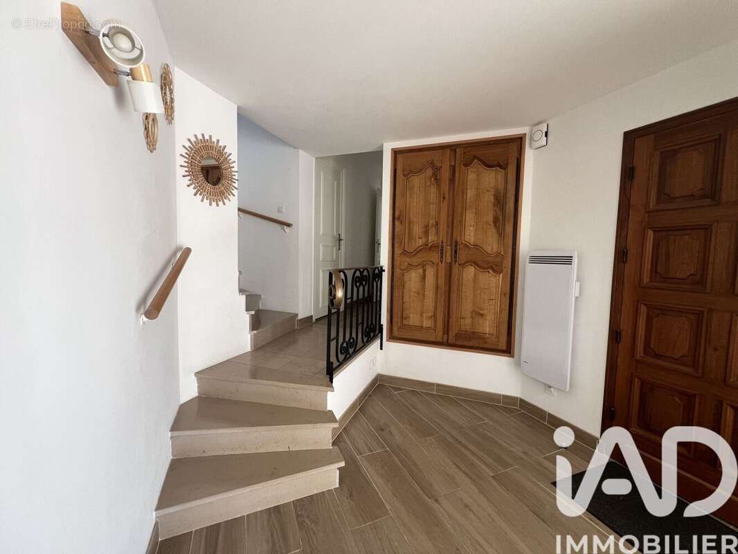 Maison 162 m² à Rauzan  - photo 5