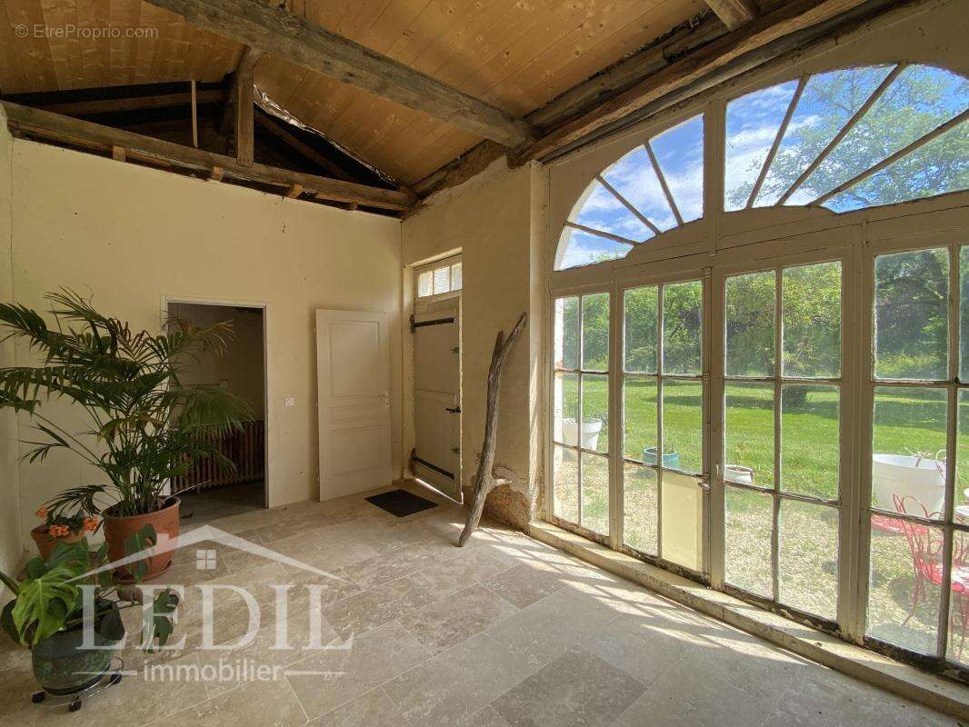 Domaine Historique avec Gîte - photo 5