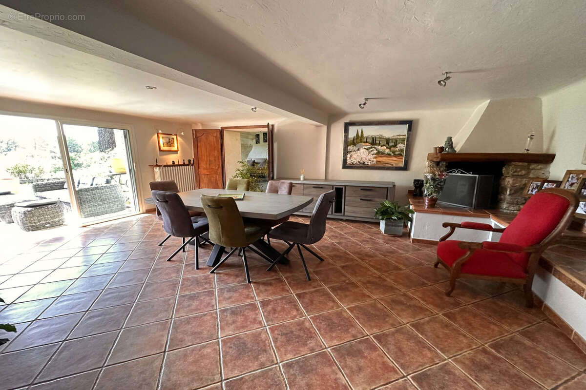 Maison à DRAGUIGNAN