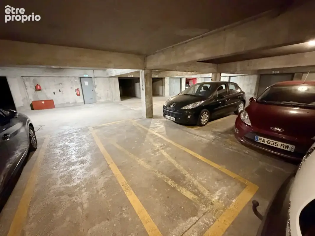 Reims Centre Ville - Appartement à Vendre avec Balcon, Parking en sous sol et cave - photo 8
