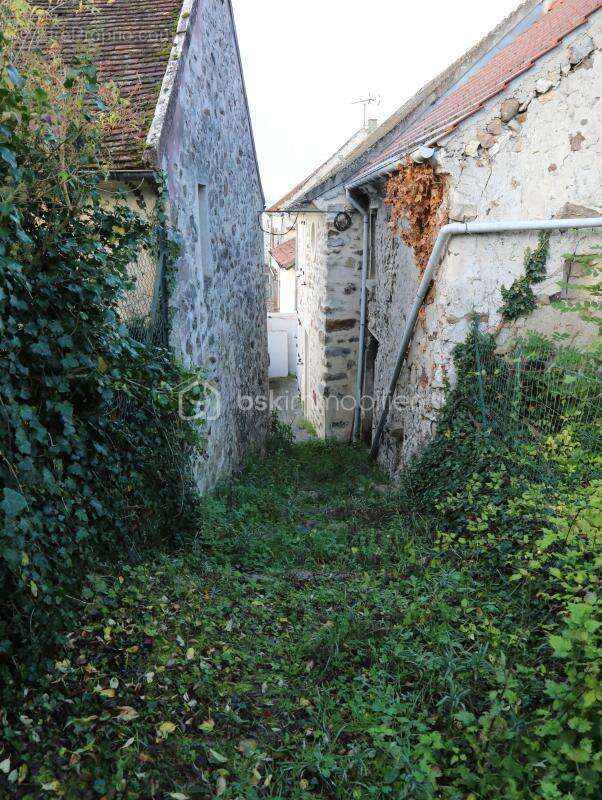 Terrain à COULOMBS-EN-VALOIS