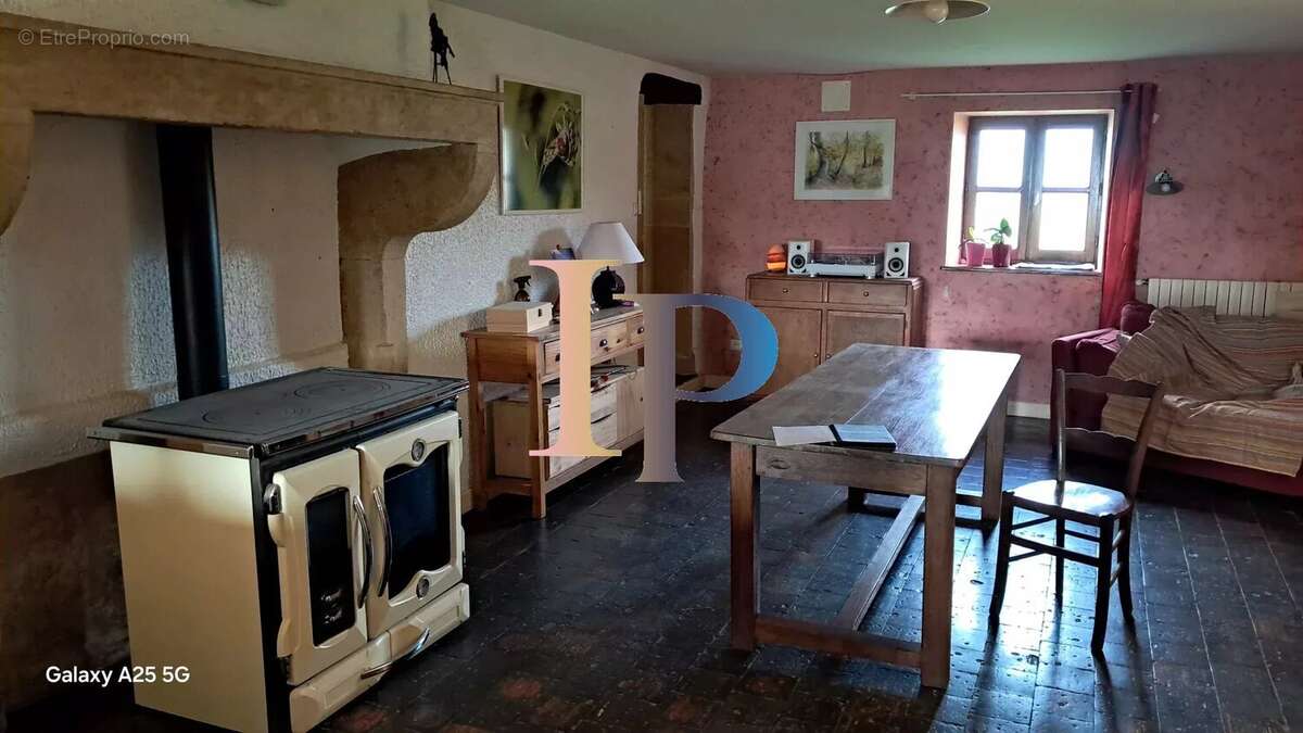 Maison à PARAY-LE-MONIAL