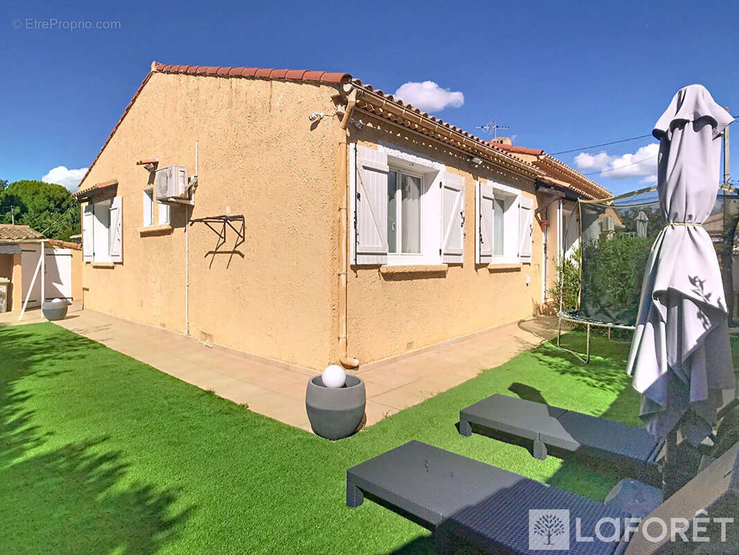 Maison à SAINT-VICTORET