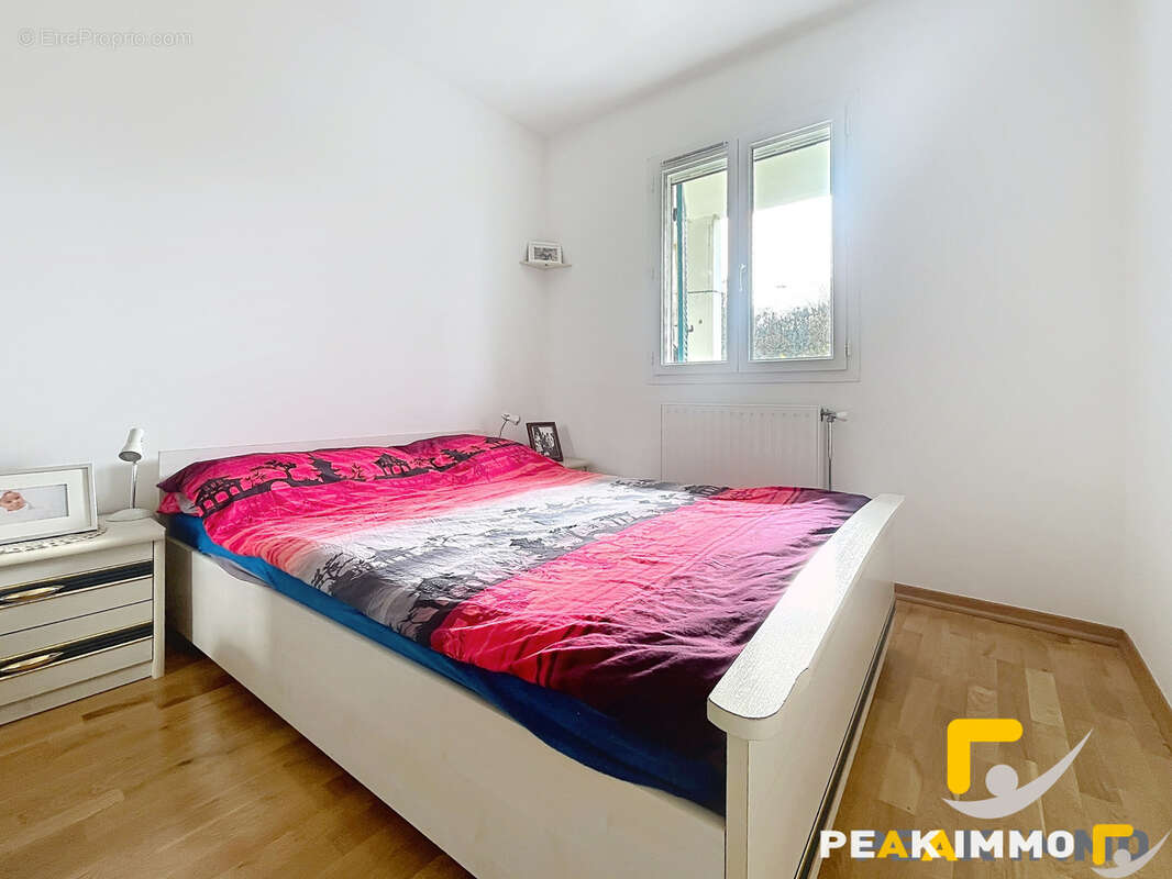 Appartement à BONNE