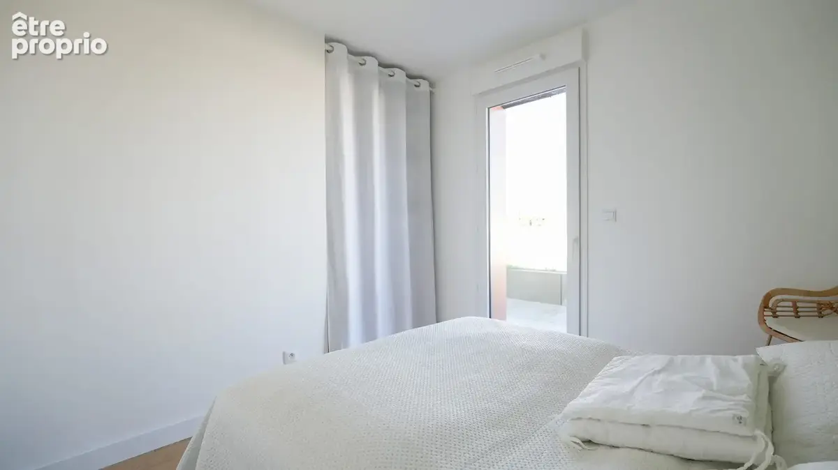 Appartement 86 m² à Saint-Jean-De-La-Ruelle  - photo 8
