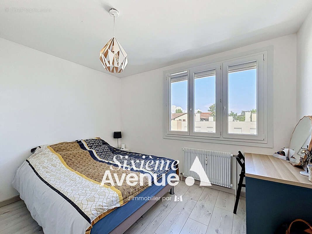 Appartement à DECINES-CHARPIEU