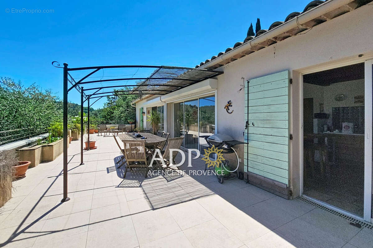 Maison 152 m² à Le Bar-Sur-Loup  - photo 6