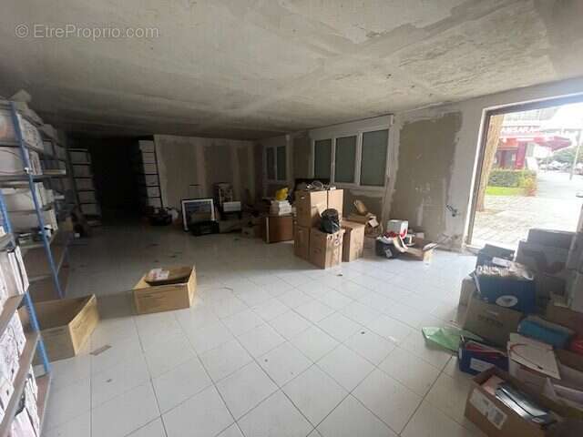 Commerce à LE BLANC-MESNIL