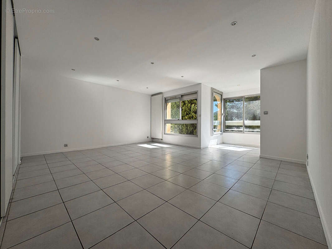 Appartement à MARSEILLE-12E