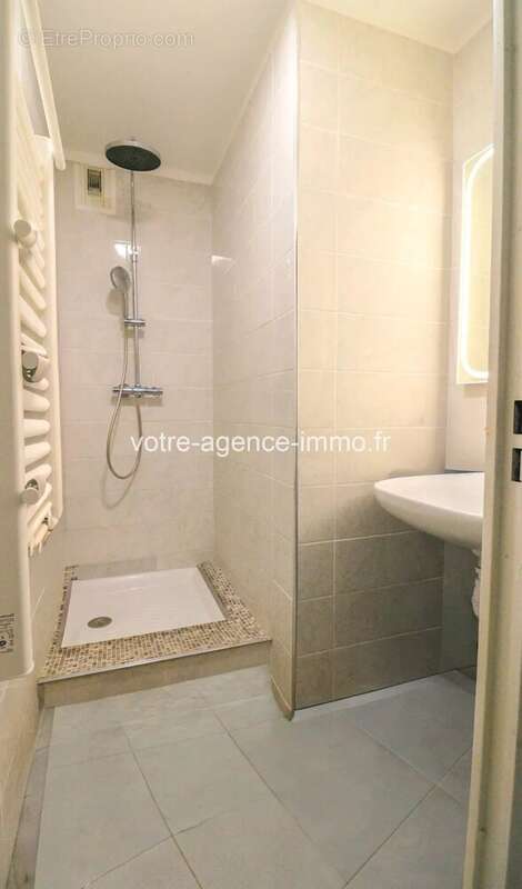 Nice ouest- 4 pièces traversant avec terrasse, possibilité garage  et cave – RÉSIDENCE RÉCENTE - photo 13