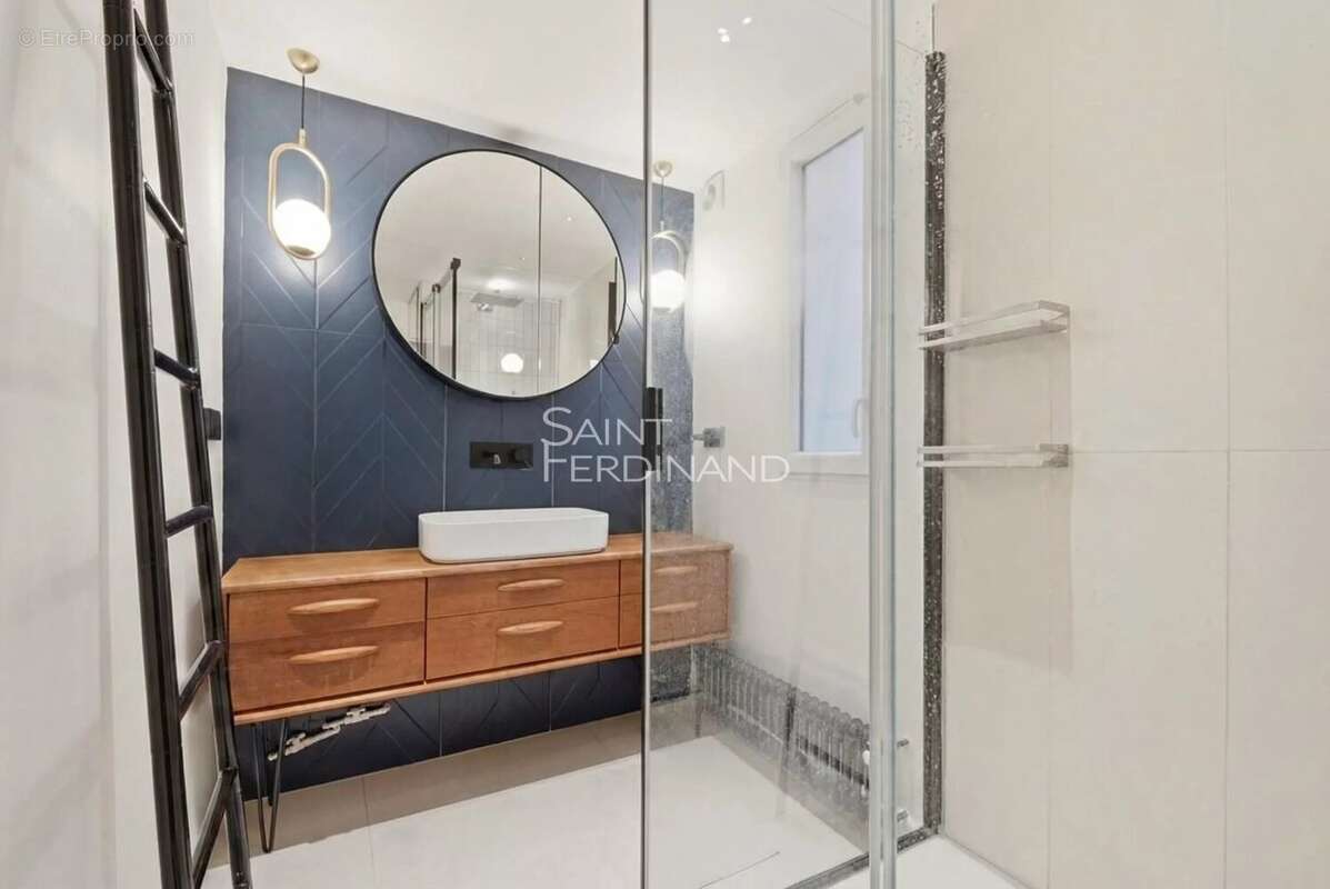 Exclusivité. Paris 18ème Abbesses.  Magnifique Triplex de 6 pièces  4 chambres. - photo 16