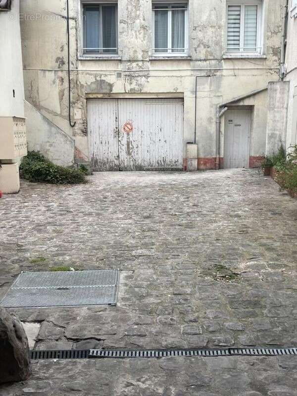 Photo 2 - Parking à HERBLAY