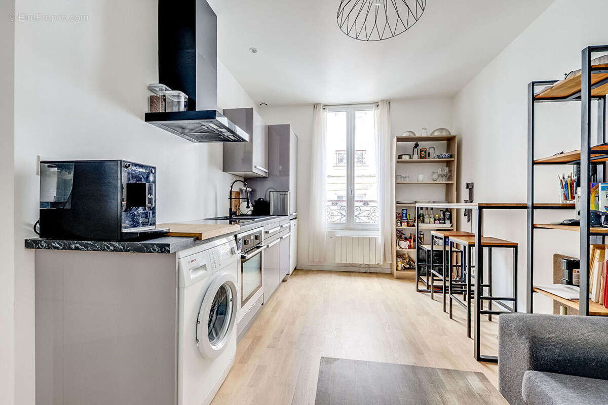 Appartement à PARIS-14E