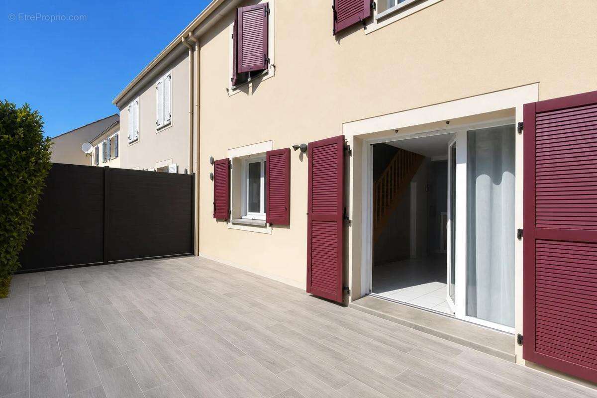 Maison à RUBELLES