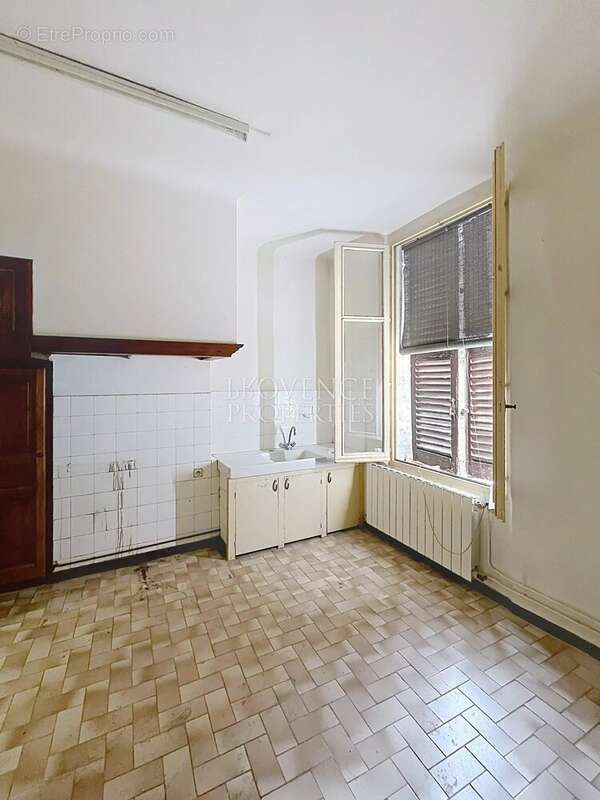Appartement à COTIGNAC