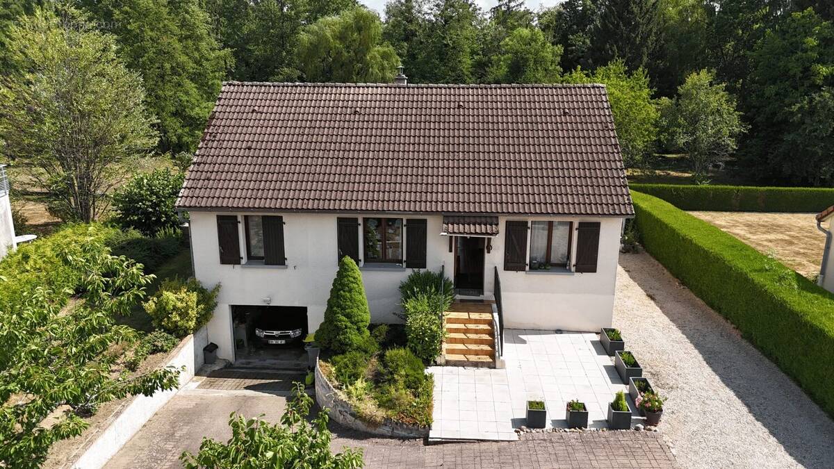 Maison à CUSSEY-SUR-L'OGNON