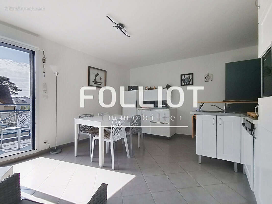 Appartement à JULLOUVILLE