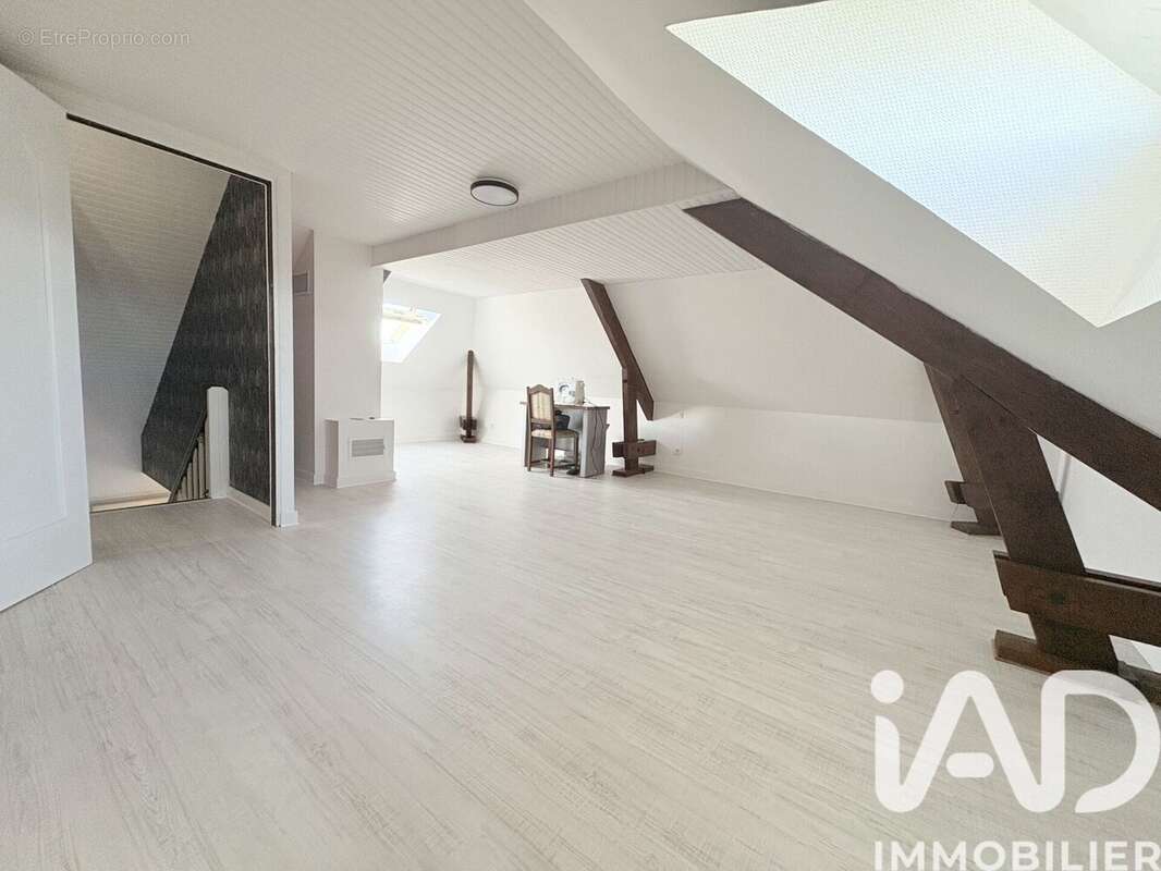 Photo 9 - Maison à NEUILLE