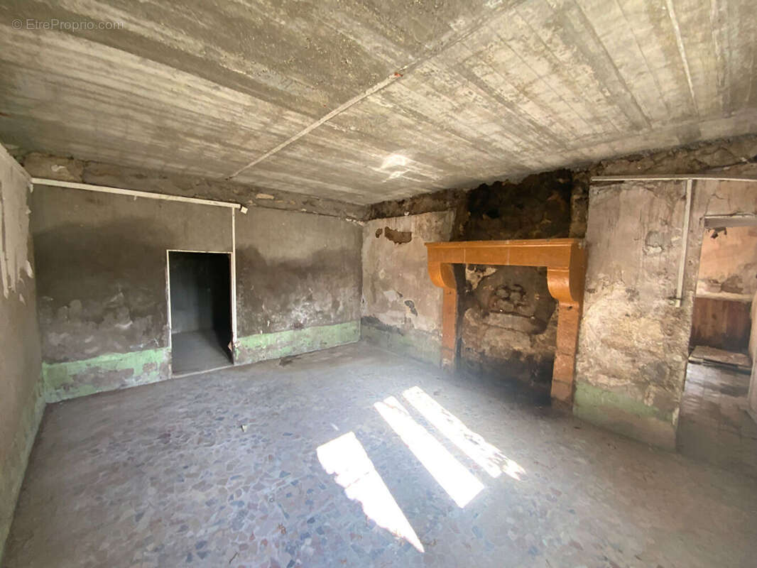 Maison à SAINT-SERNIN-DU-BOIS