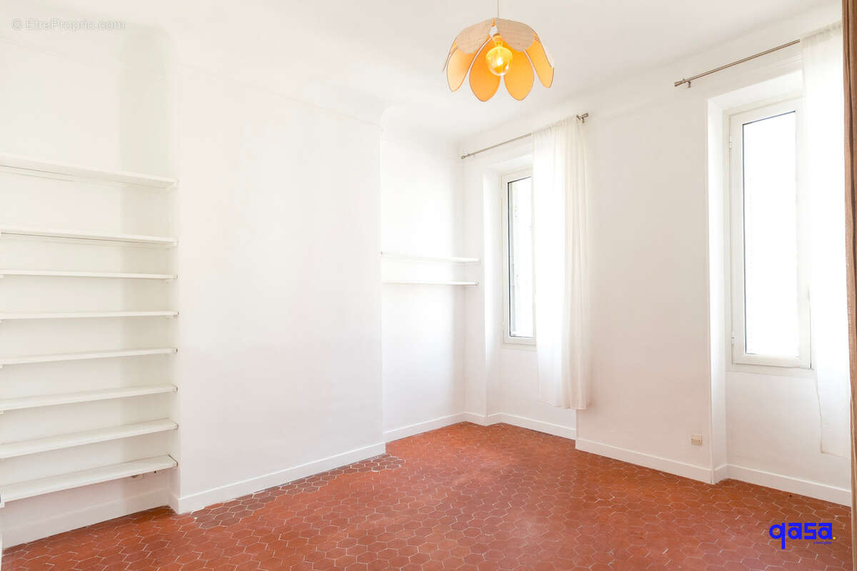 Appartement à MARSEILLE-6E