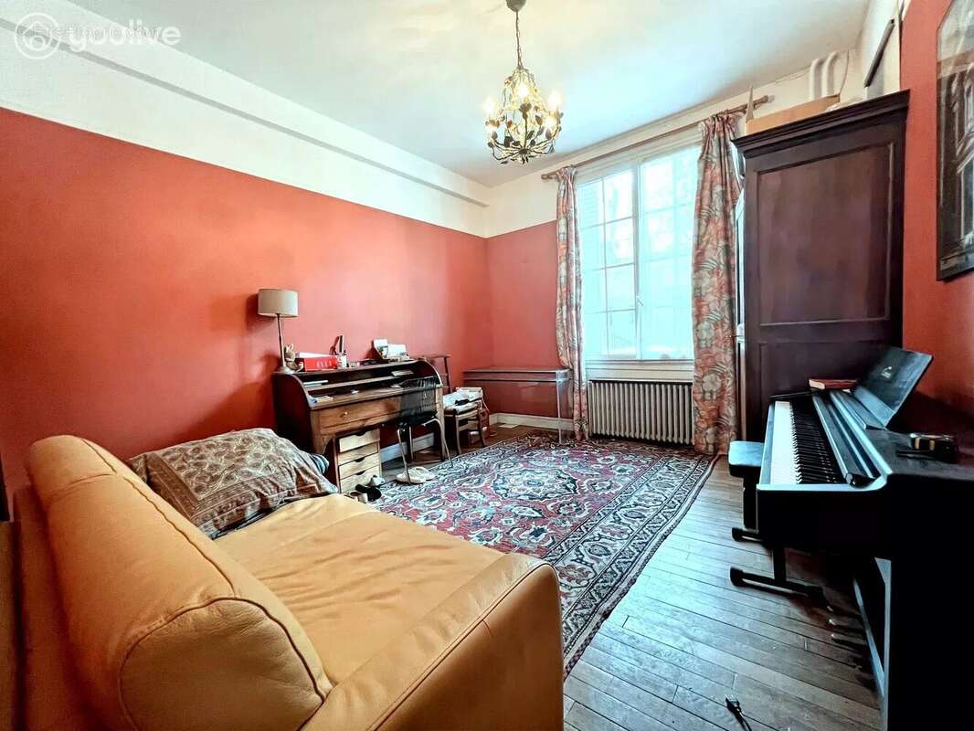 Appartement 3 pièces à rénover Boulevard Exelmans - photo 3