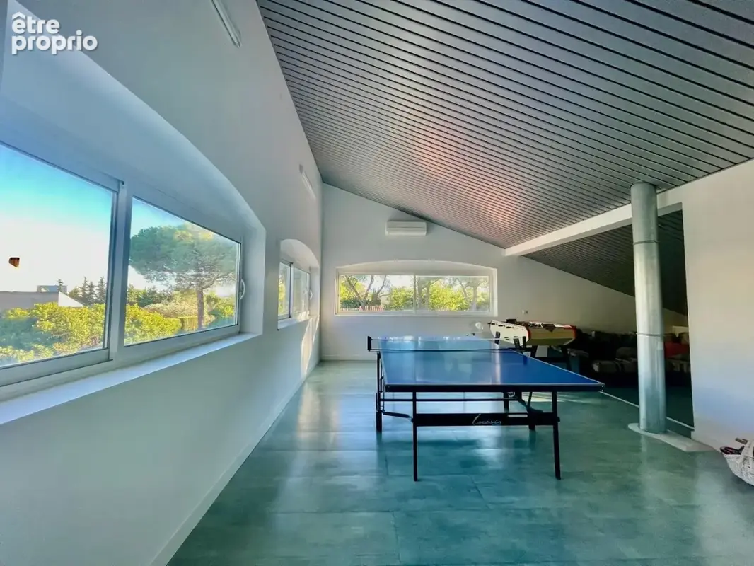 Villa d'architecte F7 360m² utiles sur une parcelle de 4306m². - photo 13