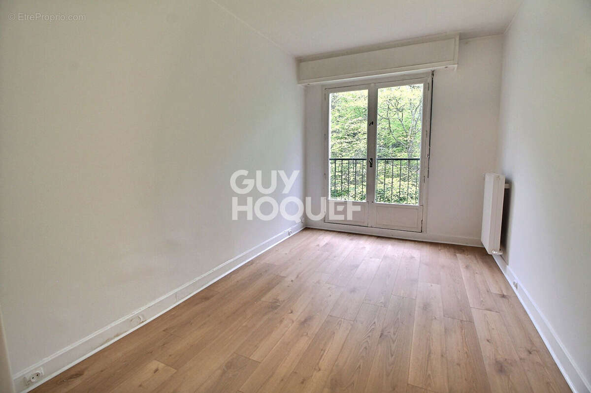 Appartement à VILLE-D'AVRAY