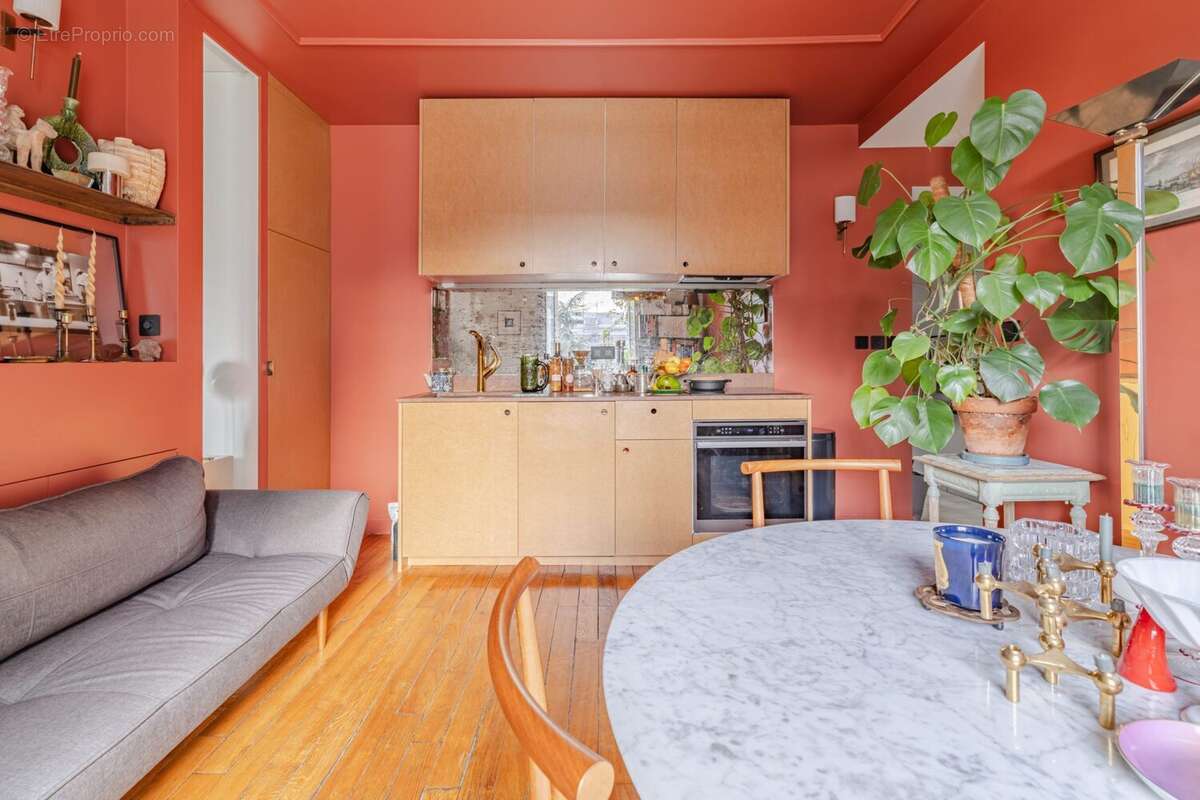 Appartement à PARIS-11E