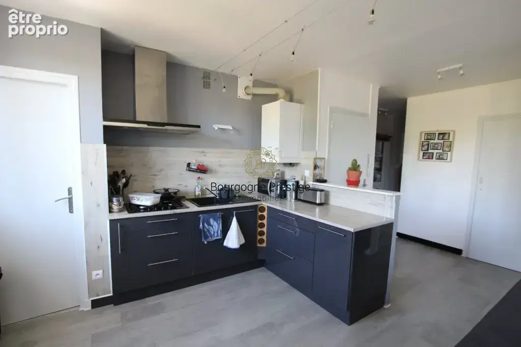 Appartement t3 avec loggia et cave - photo 3