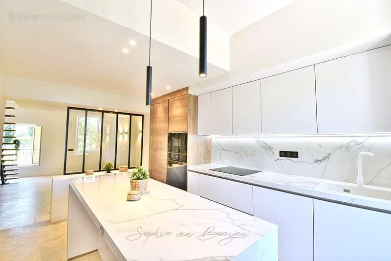 Appartement à vendre 5 pièces AIX EN PROVENCE (13) - 118 m², 3 chambres, un jardin privatif, dans parc de 5 000 m² - photo 11