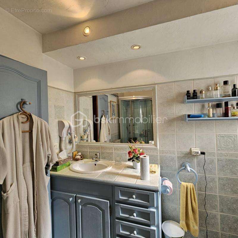 Maison à FLASSANS-SUR-ISSOLE