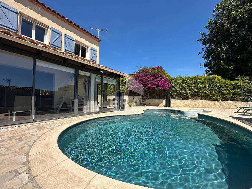 Maison à CAGNES-SUR-MER